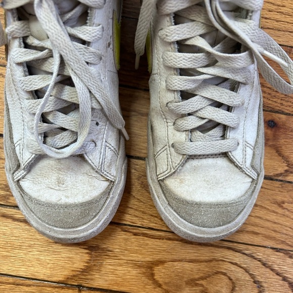 Nike Blazer Mid '77, size 6.5 W/ 5 M (37.5) - Picture 3 of 12